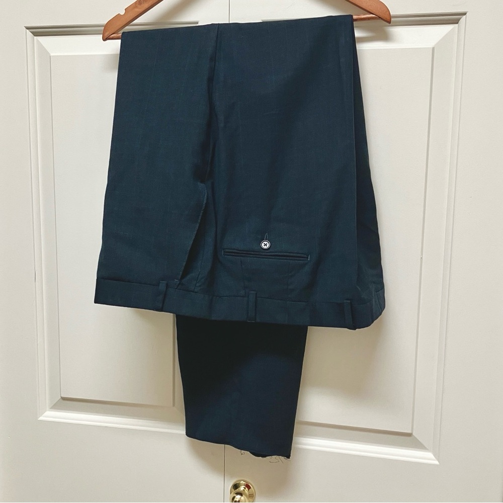 Chaps men’s large size wool dress pants, window pane print, blue, 46 R